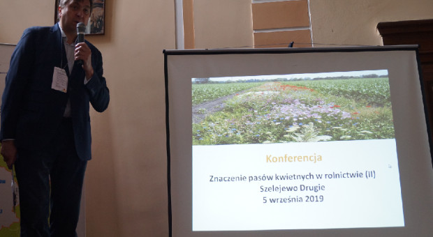 Pasy kwietne na polach uprawnych sposobem na ochronę różnorodności biologicznej - II edycja konferencji w Szalejewie Drugim