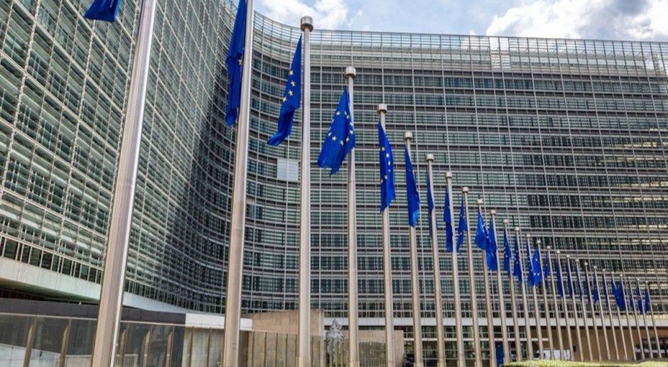 Komisja prawna PE chce wyjaśnień od 8 kandydatów do KE, w tym Wojciechowskiego