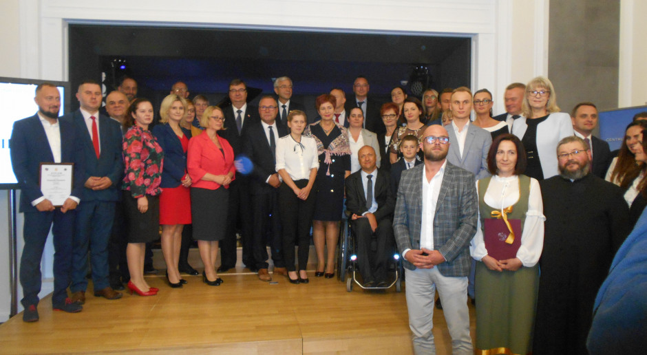 Laureaci 19. edycji konkursu "Sposób na Sukces"; fot. MP Laureaci konkursu "Sposób na Sukces" nagrodzeni w Belwederze