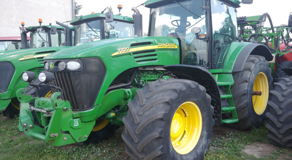 Liderem wśród ciągników używanych jest marka John Deere, fot. KH Używane ciągniki kolejny miesiąc w niełasce