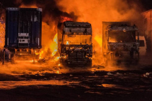 Pożar samochodów ciężarowych w kółku rolniczym