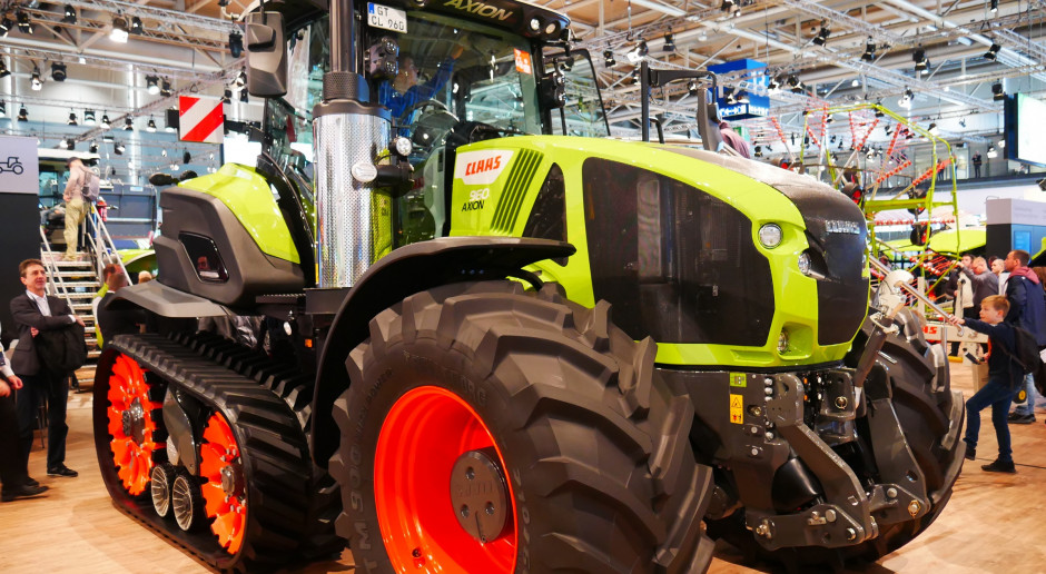 Axion z podwoziem gąsienicowym Terra Trac, fot. mw Axion 900 Terra Trac na targach Agritechnica 2019