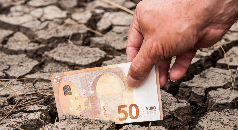 fot. Shutterstock Jak długo można wypłacać 2 mln pomocy po suszy?