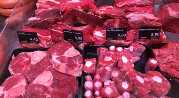 FAO: Światowa produkcja mięsa w 2019 r. nieznacznie spadnie 