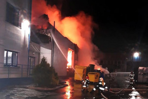 Pożar w zakładzie utylizacji odpadów koło Czechowic-Dziedzic 
