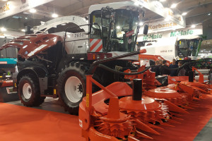Rostselmash RSM F - prototyp sieczkarni polowej na Polagrze