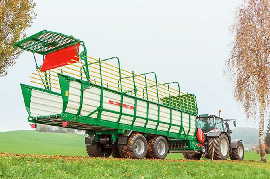 Przyczepa HL84 firmy Agrar Landtechnik mierzy niebagatelne 11,6 m długości i może zabrać ładunek o objętości 84 m3, fot. mat.prasowe