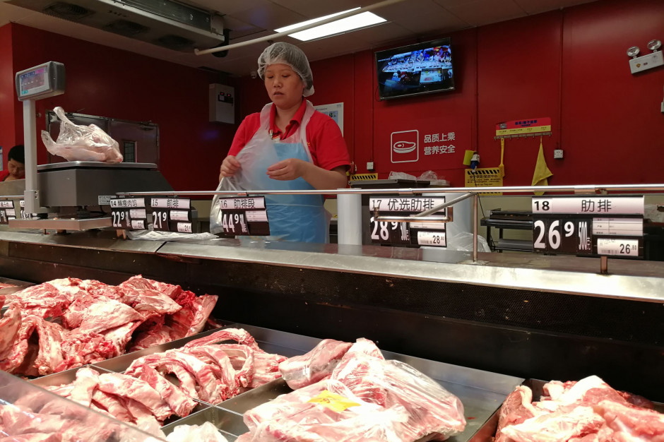 Chiny wstrzymują handel wieprzowiną z powodu koronawirusa fot. Shutterstock