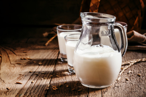 W 2019 r. ceny dla producenta mleka ekologicznego w Niemczech nie były w stanie utrzymać się na poziomie z poprzedniego roku; fot. Shutterstock Niemcy: Mleko ekologiczne - mniej pieniędzy dla producentów