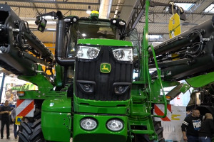 Nowy opryskiwacz John Deere na Mazurskim Agro-Show