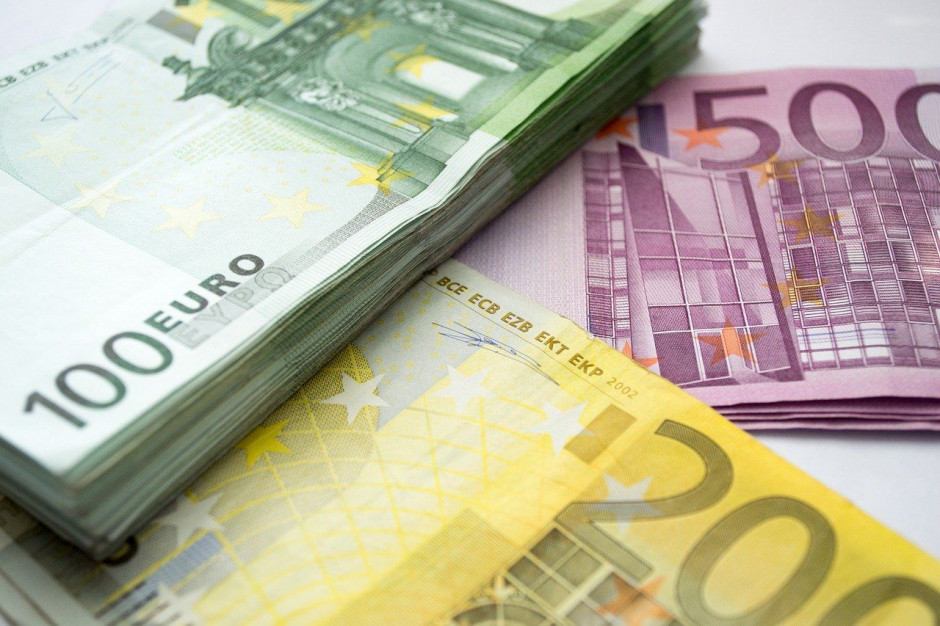 Plan Komisji zakłada, iż kraje przeznaczą ok. 37 miliardów euro z unijnych funduszy polityki spójności dla firm doświadczonych kryzysem; Fot. pixabay