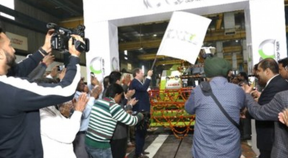 Moment, kiedy Claas Crop Tiger 30 TT zjeżdża z linii produkcyjnej, fot. mat. prasowe