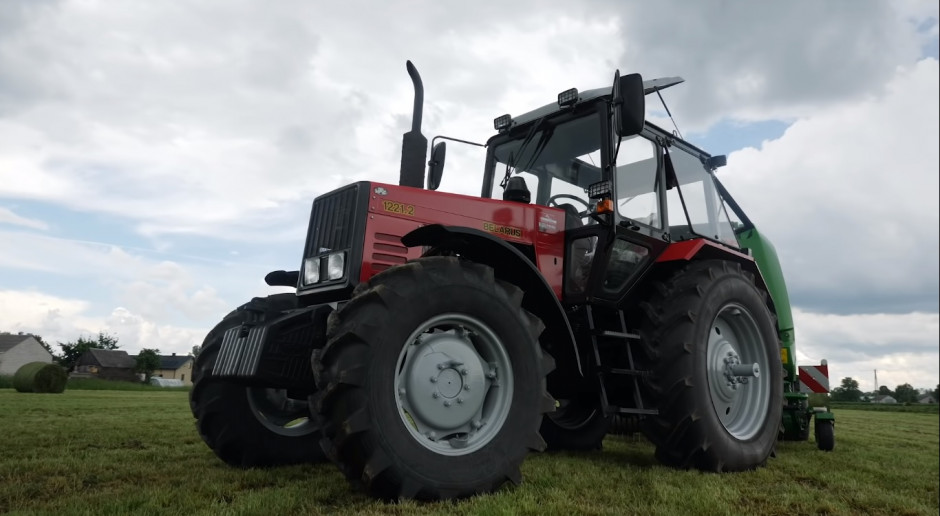 Wyprzedażą objęte są ciągniki fabrycznie nowe, wyprodukowane w 2017 i 2018 r. fot. Farmer Wyprzedaż ciągników MTZ Belarus!