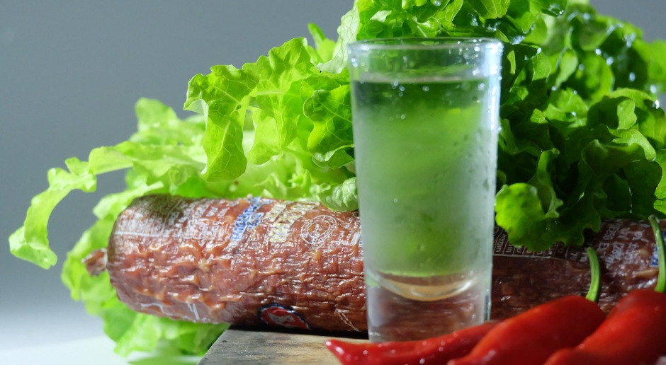 WHO obala powszechne założenie, że napoje alkoholowe mogą chronić przed koronawirusem; Fot.pixabay.com Alkohol nie chroni przed koronawirusem