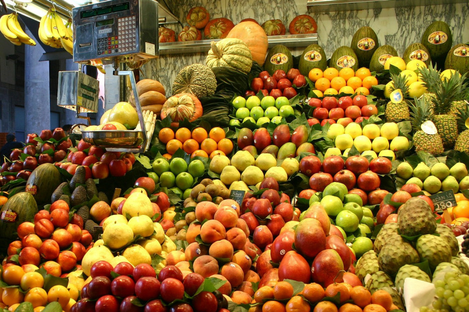 Hiszpania stara się o zapewnienie siły roboczej w gospodarstwach, w których mają być teraz dokonywane zbiory, truskawek i innych owoców czerwonych owoców pestkowych i różnych gatunków warzyw; Fot.pixabay.com