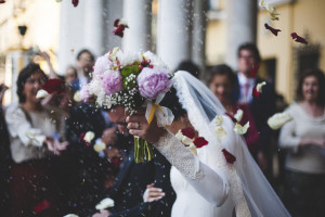 Morawiecki: Śluby mogą się odbywać, wkrótce doprecyzowanie dotyczące wesel