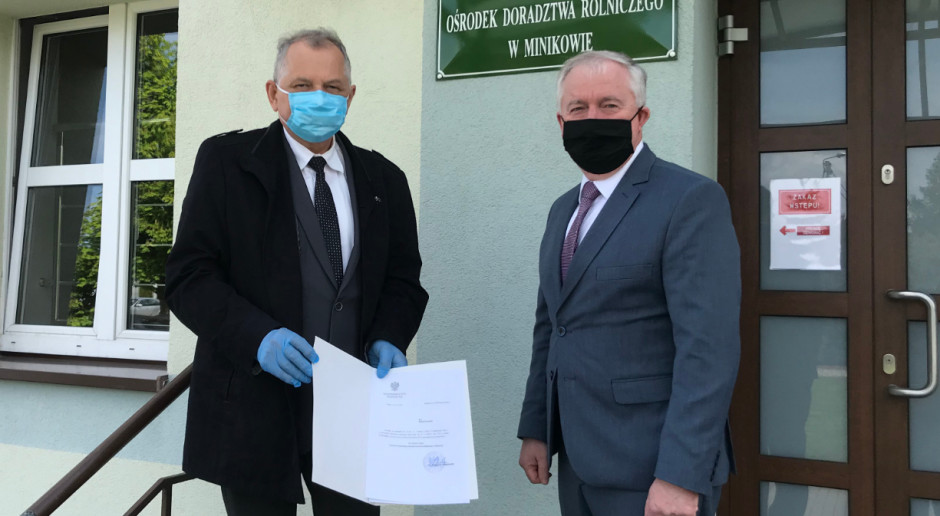 Nominację na stanowisko Dyrektora KPODR wręczył dr Zarudzkiemu... były dyrektor tego środka, a obecnie wiceminister rolnictwa, fot. KPODR Ryszard Zarudzki został dyrektorem Kujawsko-Pomorskiego ODR