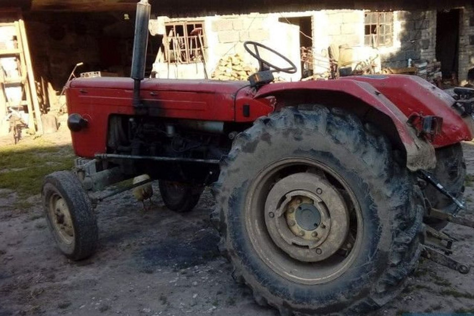 Rolnik został przygnieciony przez własny traktor, Foto ilustracyjne: Policja