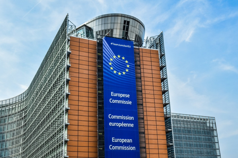 Propozycja Niemiec i Francji: Komisja Europejska celem uniknięcia recesji ma zaciągnąć pożyczki, które państwa członkowskie UE spłacą w ciągu około 20 lat; Fot.pixabay.com