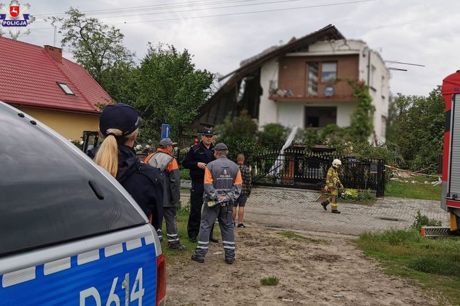 Pod gruzami domu zginęły dwie osoby, fot. Policja