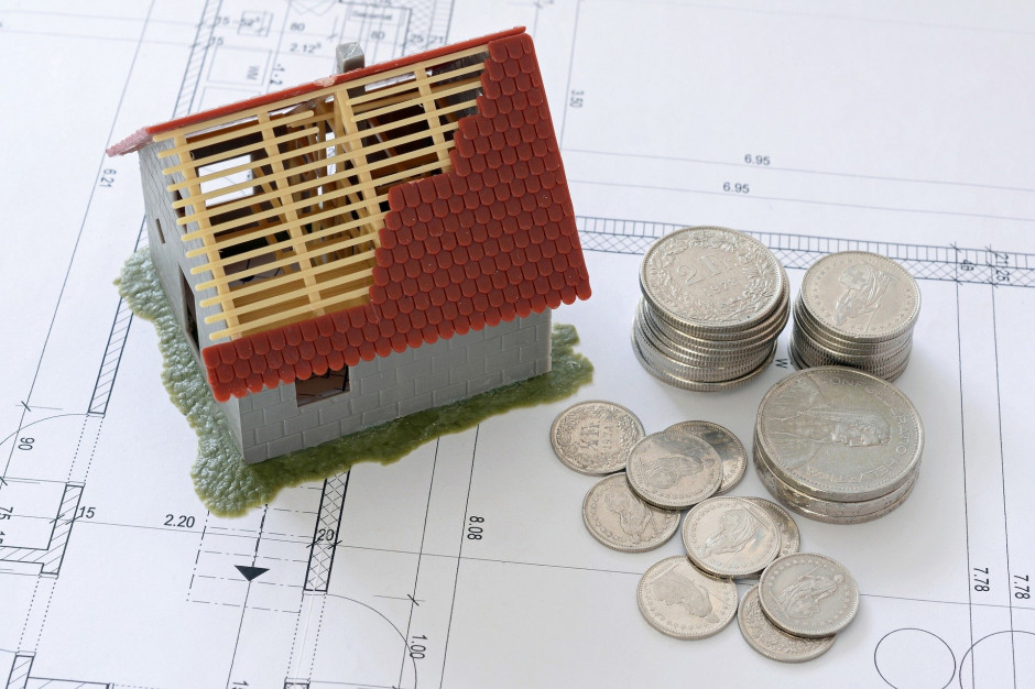 Jak skutecznie ubiegać się o kredyt na budowę domu, gdy zaostrzone zostały kryteria, na podstawie których udzielane jest finansowanie? Fot. annca/Pixabay