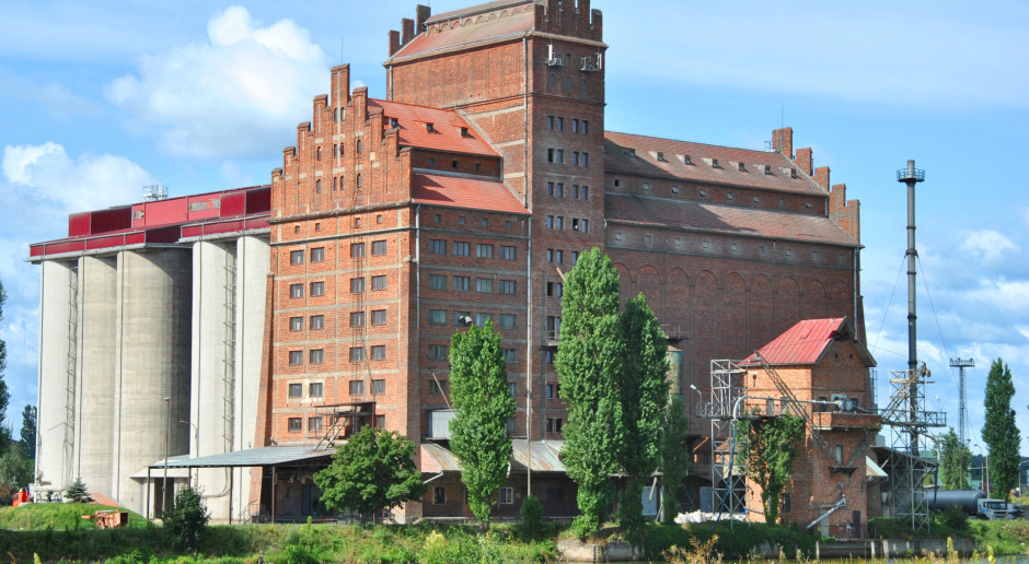 Elewator i młyn zbożowy w Płocku, fot. www SILOPOL Sp. z o.o. SILOPOL Płock Sp. z o.o. w sieci magazynów autoryzowanych Platformy Żywnościowej