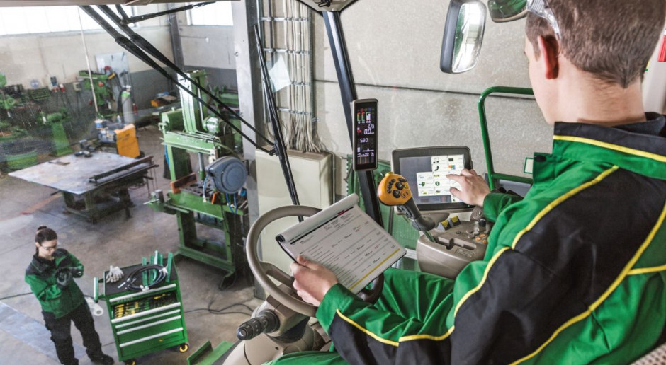 Podczas zakupu nowoczesnej maszyny warto dobrze zorientować się w jakości świadczonych usług, fot. John Deere Zakup maszyny... i co dalej