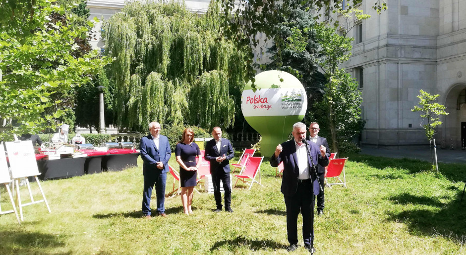 Ardanowski: akcja "Kupuj świadomie - Produkt polski" rozwija się w stopniu przekraczającym oczekiwania, fot. PTWP Ardanowski: Polska żywność jest najlepsza na świecie