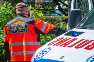 Dwoje rannych po zderzeniu auta z ciągnikiem