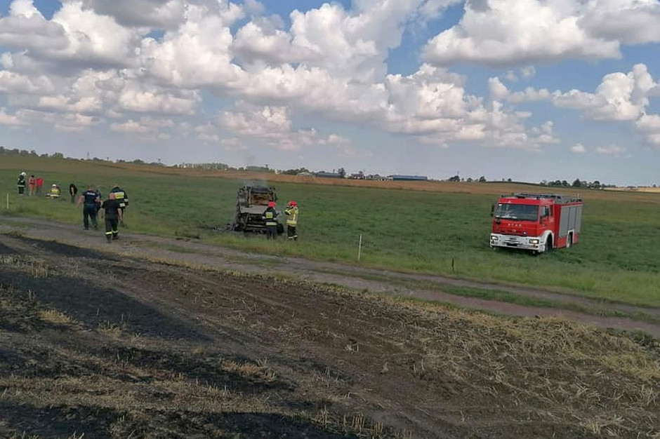 Rolnik zginął wciągnięty przez prasę, Foto: OSP Podstolin