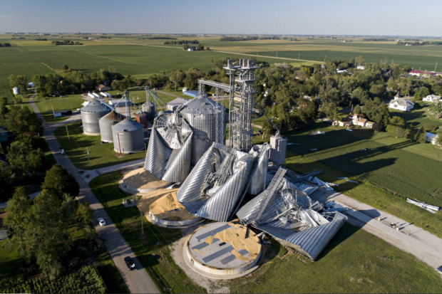 USA: Burze zniszczyły mln akrów pól uprawnych i silosy zbożowe