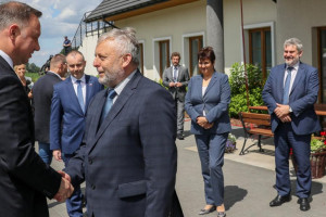 Pracownik biura izby rolniczej musi popierać prezydenta Andrzeja Dudę