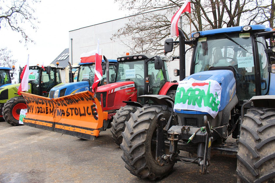 Rolnicy z powiatu piotrkowskiego zapowiedzieli na jutro strajk ostrzegawczy, Foto: GT