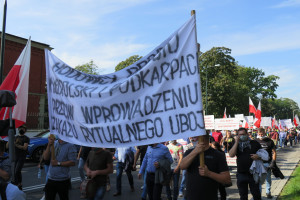 Rolnicy na ulicach Warszawy wzywali do rozmów prezesa PiS