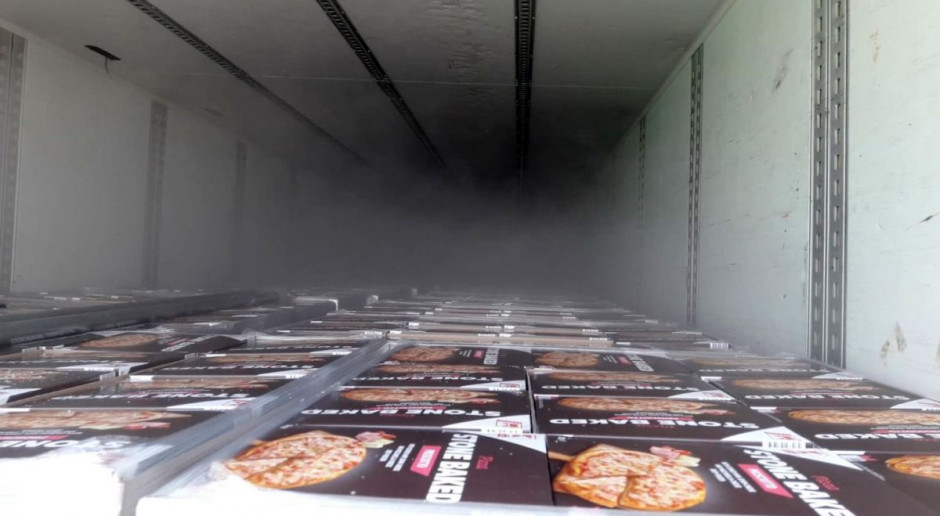 Jeden z zatrzymanych tirów wiózł pizzę, Fot. WITD Opole Transporty żywności z fałszywymi świadectwami