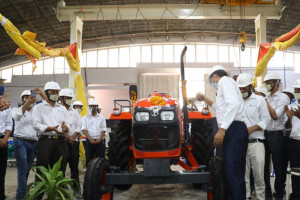 Kubota rozpoczęła masową produkcję ciągników w Indiach