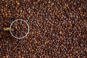 Ograniczenia w pandemii przyczyną spadku popytu na kawę w sektorze HoReCA