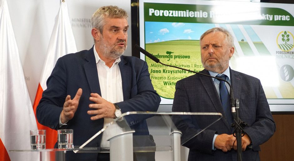Minister Ardanowski i prezes Szmulewicz, fot. MRiRW MRiRW zapowiada zmianę ustawy o izbach rolniczych