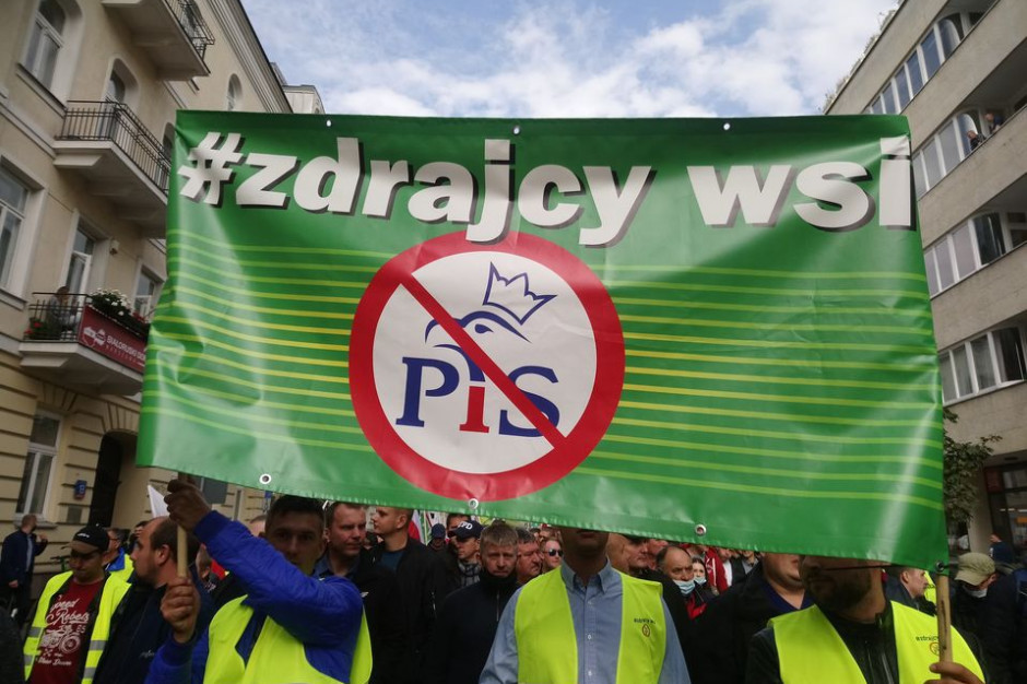 Mocne hasła podczas protestu rolników w Warszawie, fot. AT