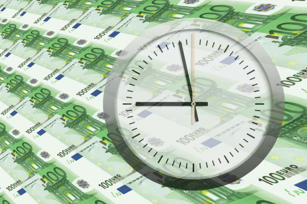 Senat zajmie się ustawą ratyfikacyjną 27 maja; fot. Pixabay Senat przygotuje preambułę do zgody na ratyfikację Funduszu Odbudowy