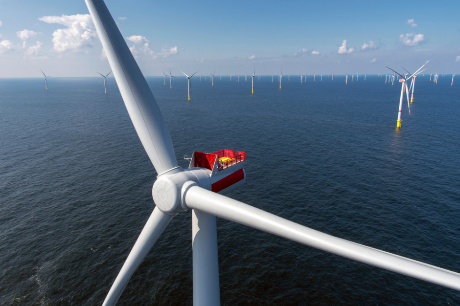 W 2020 r. w Hiszpanii udział energii ze źródeł odnawialnych wyniósł w całości dostępnej w sieci energii 44 proc.; fot. Shutterstock