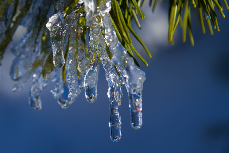 Na zachodzie i północy miejscami słabe opady deszczu, w Beskidach możliwe słabe opady śniegu z deszczem lub śniegu, fot. Shutterstock