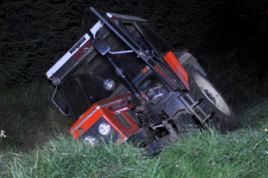 Jeden wypadek - dwóch zatrzymanych traktorzystów
