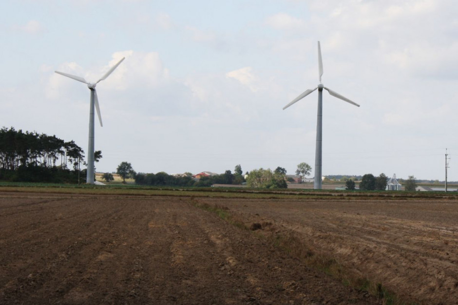 Polityka energetyczna zakłada odchodzenie od spalania węgla na rzecz m.in. OZE, Foto: Farmer