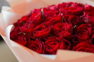 Bronisze: Przed Walentynkami chętnie kupowane są róże