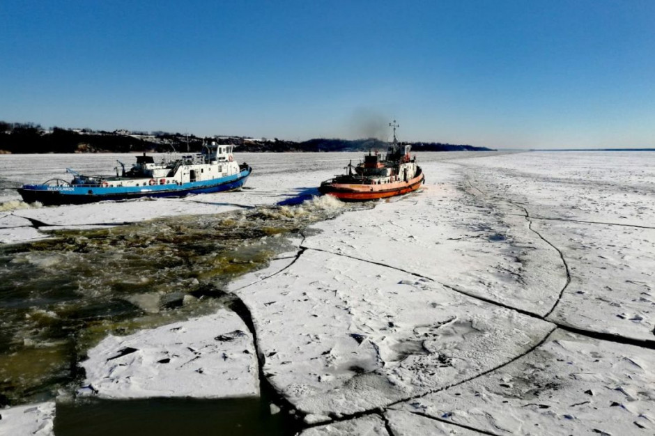Łód na Odrze kruszyc maja lodołamacze z Polski i z Niemiec, Foto: Wody Polskie