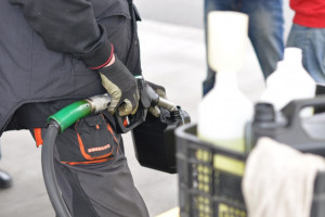 Analitycy: paliwa na stacjach drożeją, najmocniej diesel