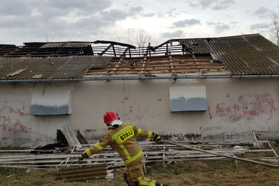 Budynek mocno ucierpiał w pożarze, Foto: KM PSP Lublin