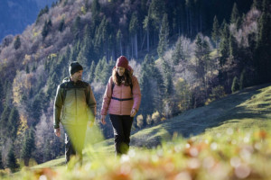 Vaude będzie produkował spodnie ze zużytych opon. Pomoże technologia BASF