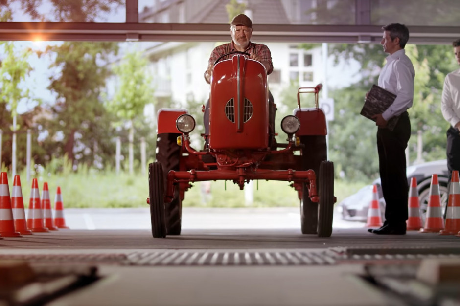 Jak wyglądała krótka historia produkcji ciągników rolniczych przez Porsche? fot. Porsche/YouTube